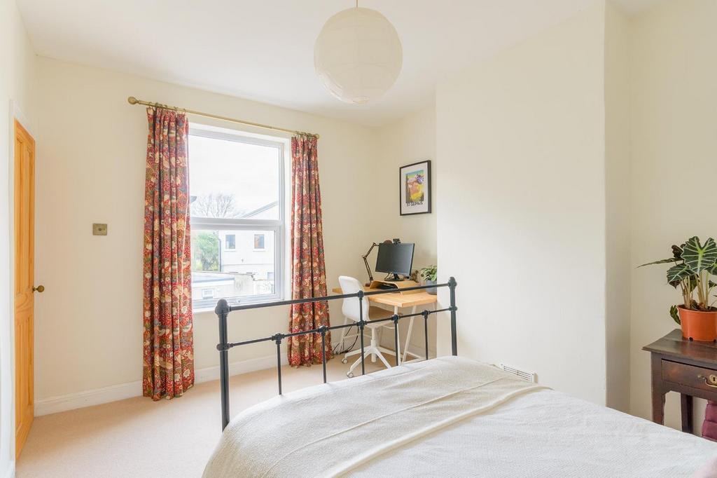 DAORNOTLEB82 - Bedroom K.jpg