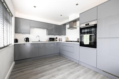 11 Showering Road, Bristol, BS14 8DL