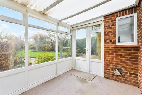 27 Burpham Lane, Guildford, GU4 7LN