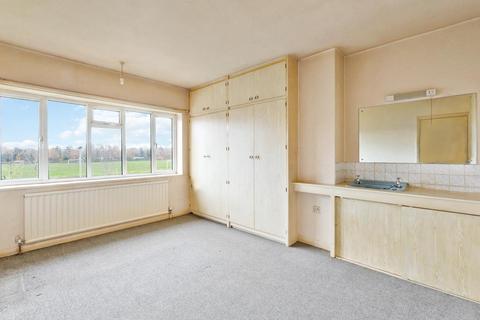 27 Burpham Lane, Guildford, GU4 7LN