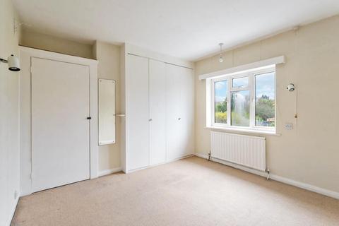 27 Burpham Lane, Guildford, GU4 7LN