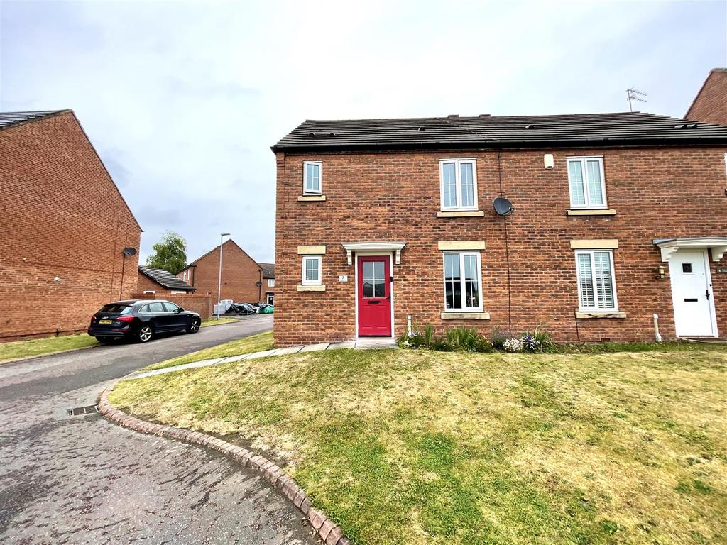 Gibson Close, Kirkby, Liverpool 3 bed semidetached house £159,000