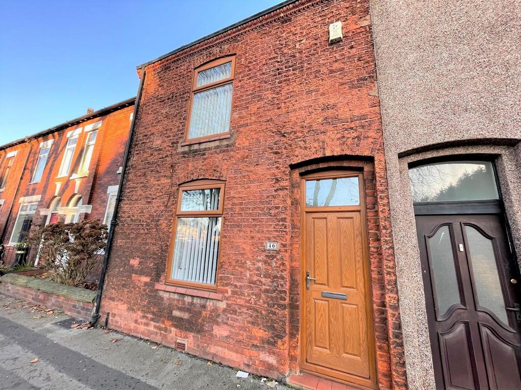 Twist Lane, Leigh 2 bed terraced house for sale £120,000