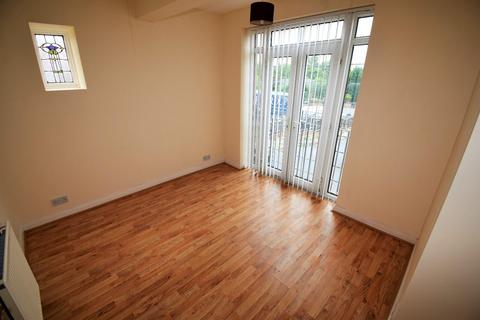 2 bedroom apartment to rent, Burton Road, Littleover, Derby