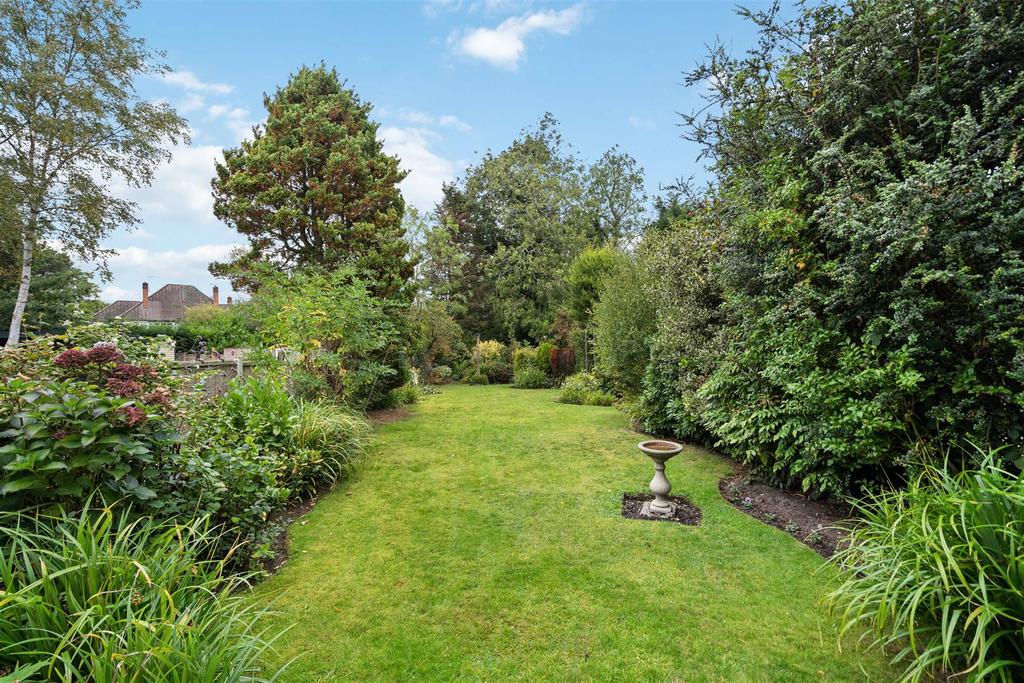 Blackford Road, Shirley 3 bed semidetached house £400,000