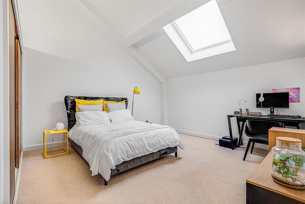 James Anderson  Sheen L- 6 Lambourn House3.jpg
