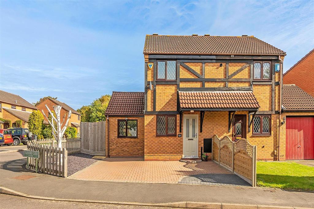 Tilesford Close, Shirley, Solihull 2 bed semidetached house £345,000