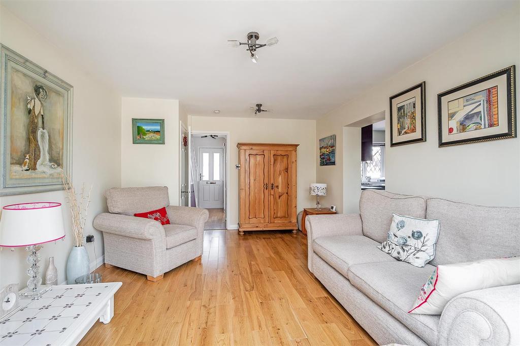 Tilesford Close, Shirley, Solihull 2 bed semidetached house £345,000