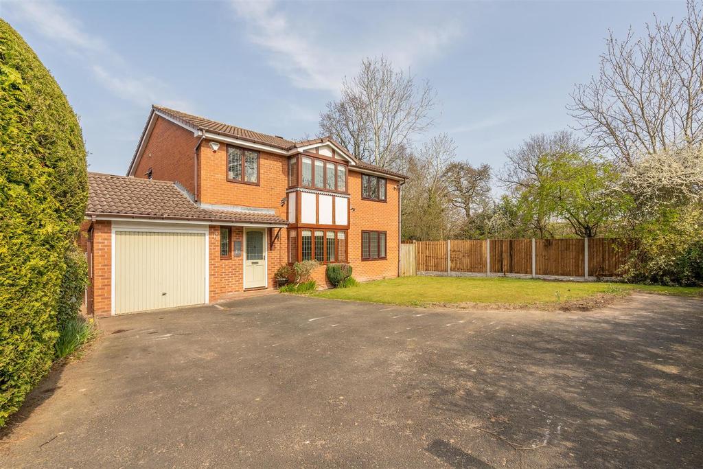 Hartington Close, Dorridge 5 bed detached house £2,750 pcm (£635 pw)