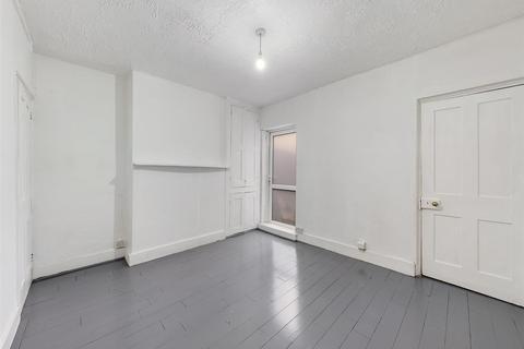44 Wykeham Street, Rochester, ME2 3AD