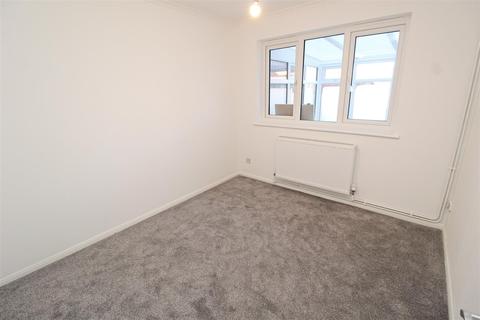 54 Challacombe, Furzton, Milton Keynes, MK4 1DP
