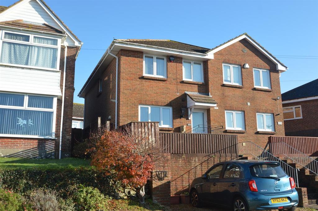 ELMFIELD, RYDE 3 bed semidetached house £259,950