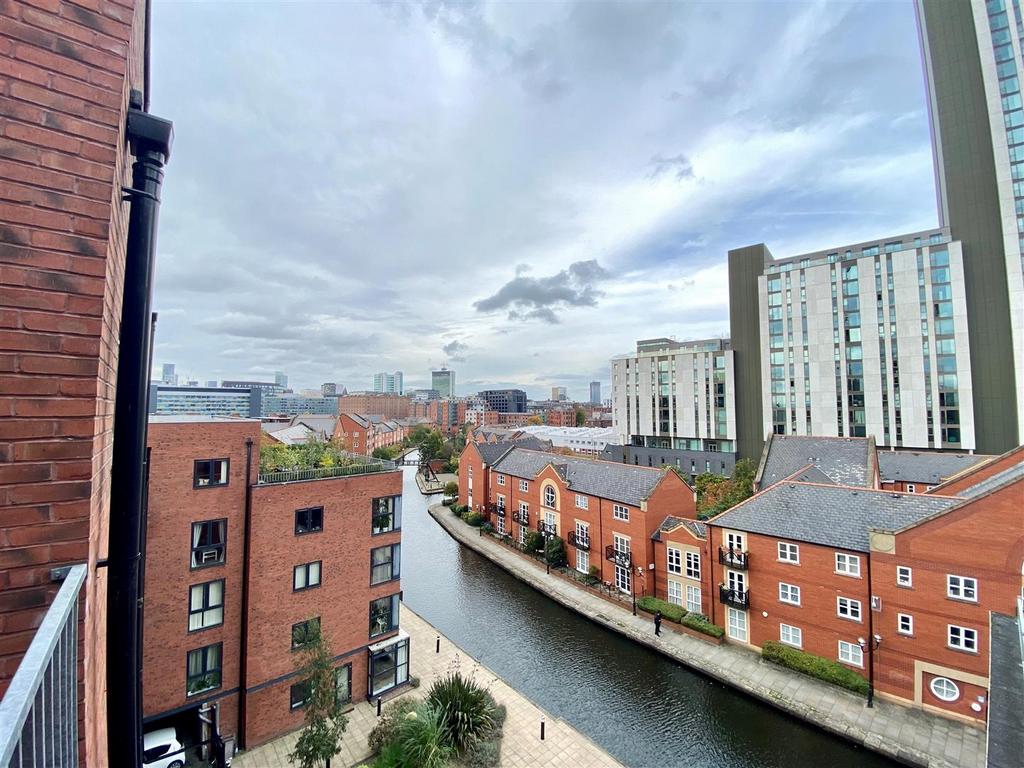 Quantum, Chapeltown Street, Manchester 2 bed apartment for sale £220,000