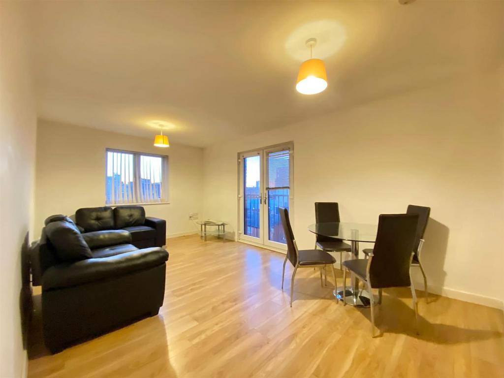 Quantum, Chapeltown Street, Manchester 2 bed apartment for sale £220,000