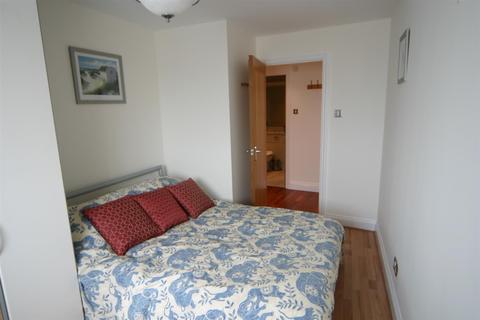 2 bedroom apartment to rent - Elizabeth Court, Palgrave Gardens, London NW1