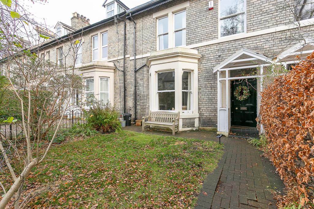 Larkspur Terrace, Jesmond, Newcastle... 6 bed terraced house £1,850