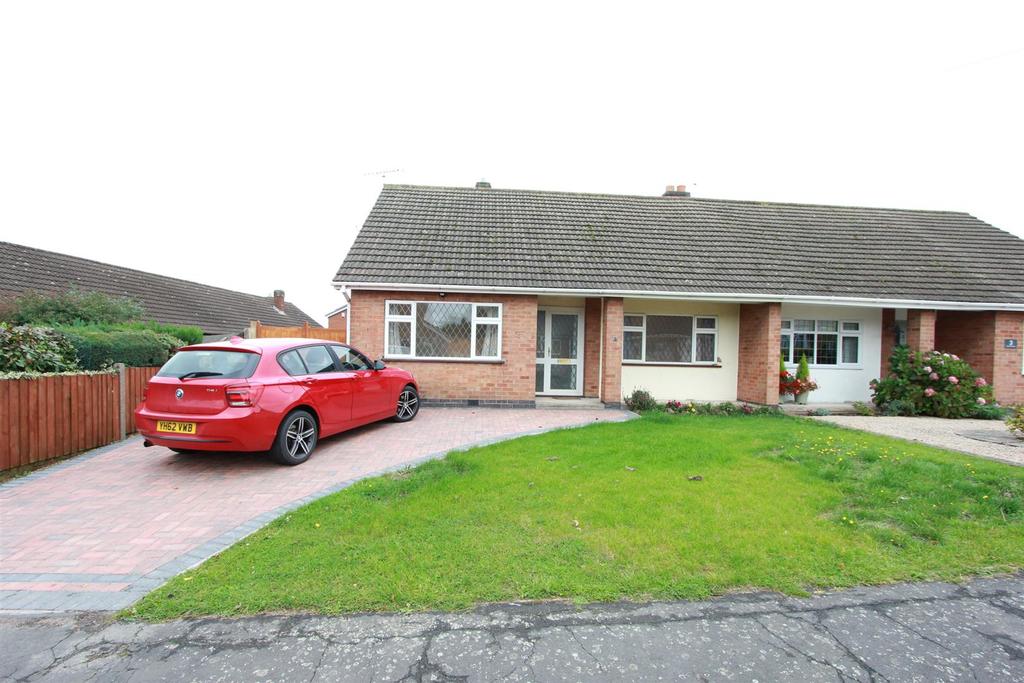 Sharpless Road, Burbage, 2 bed bungalow £900 pcm (£208 pw)