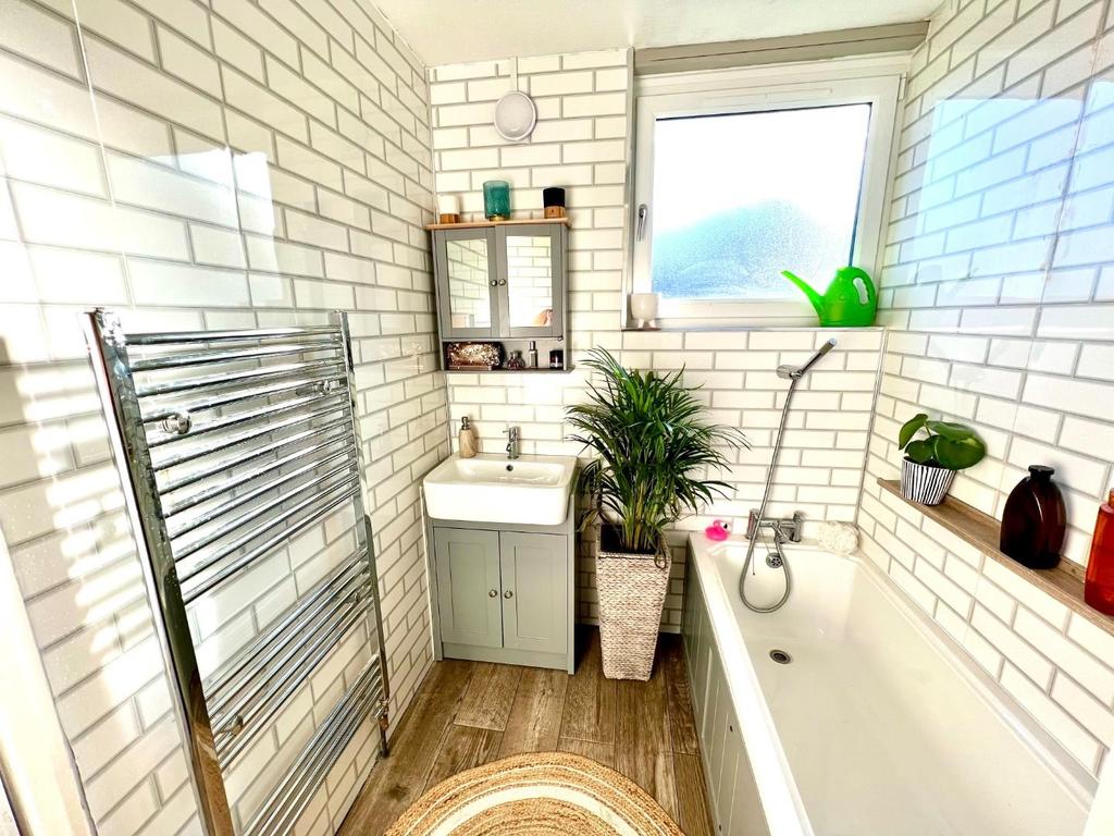 New Bathroom.jpg