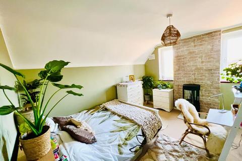 47 Coxhill Gardens, Dover, CT17 0PX