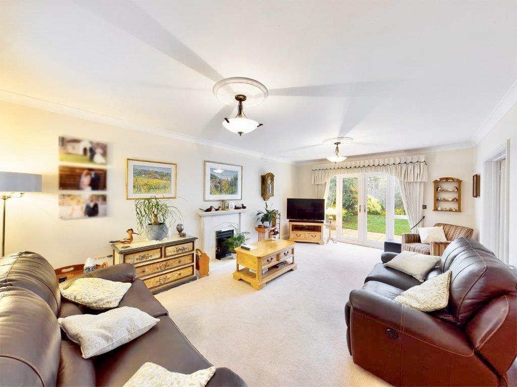 Cherry Hill, Knights Grange, Old, Northamptonshire NN6 5 bed detached house for sale £530,000