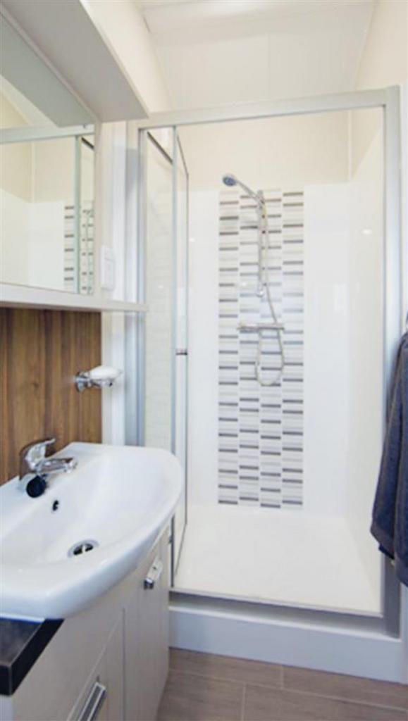 Main shower room