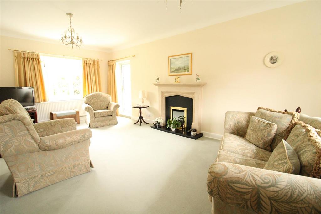 Thornbury Rise, Darlington 4 bed detached house £395,000
