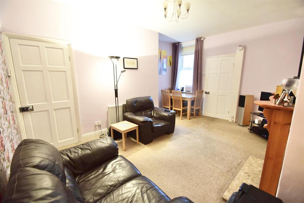 Victoria Terrace, Whitley Bay 3 bed flat £179,950