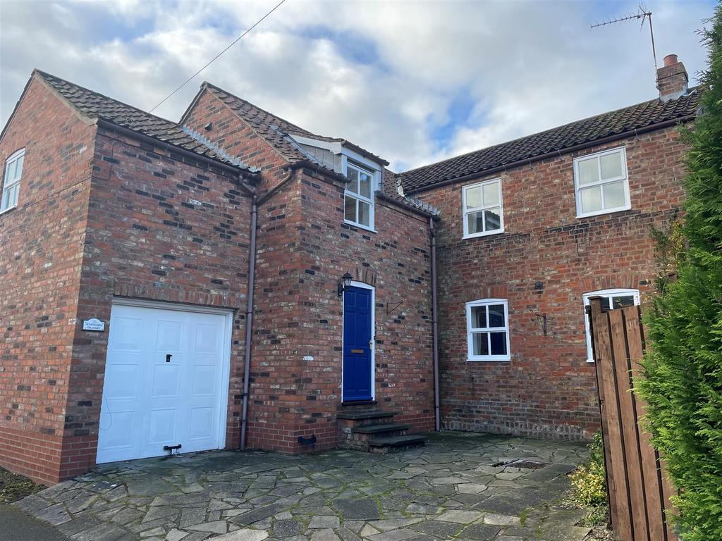 Main Street, North Dalton 3 bed barn conversion £900 pcm (£208 pw)
