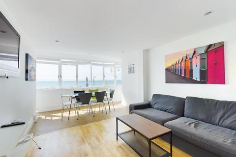 3 bedroom flat to rent - Embassy Court, Kings Road, Brighton
