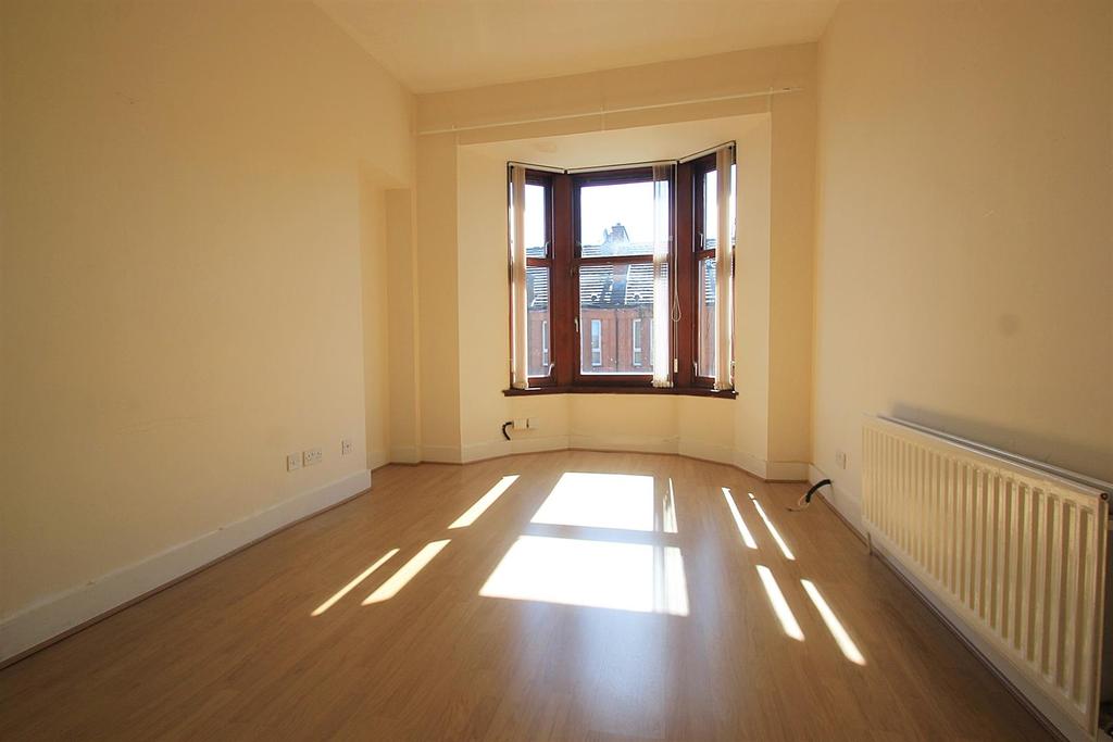 22 Renfield Street, Renfrew, Renfrewhire 1 bed flat £450 pcm (£104 pw)