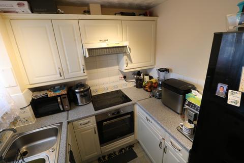 2 bedroom flat for sale - Grays
