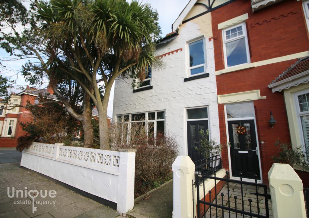 Milton Street, Fleetwood, FY7 4 bed end of terrace house for sale £
