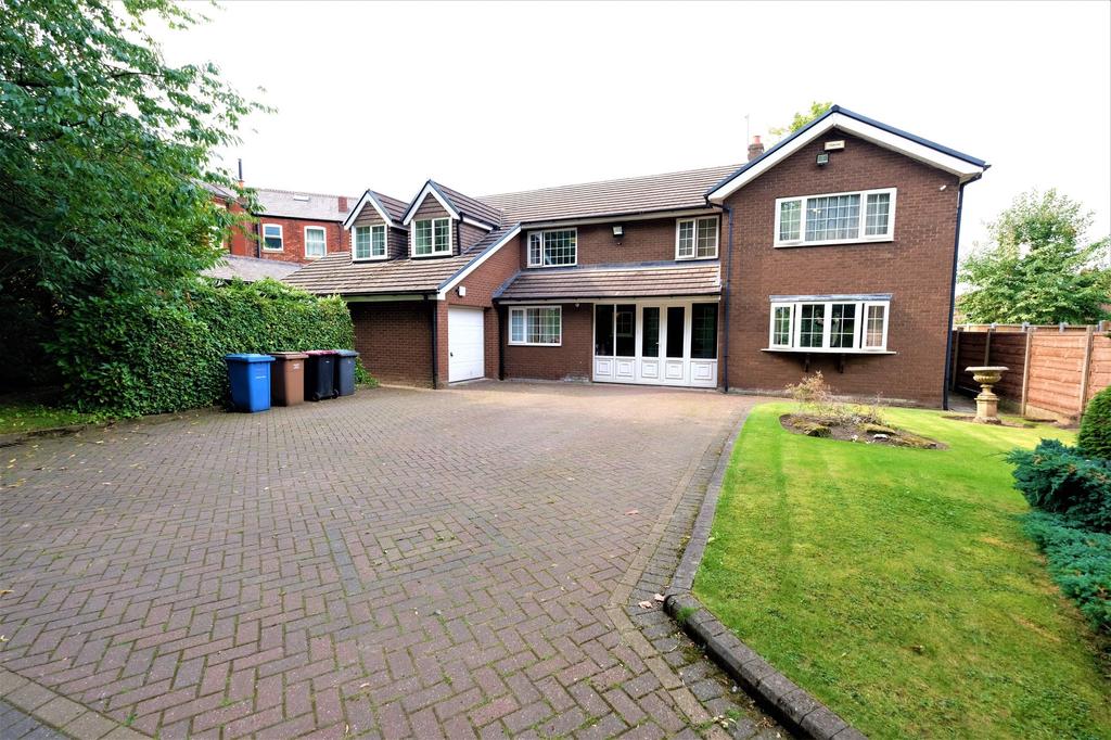 Park Road, Eccles, M30 4 bed detached house £750,000