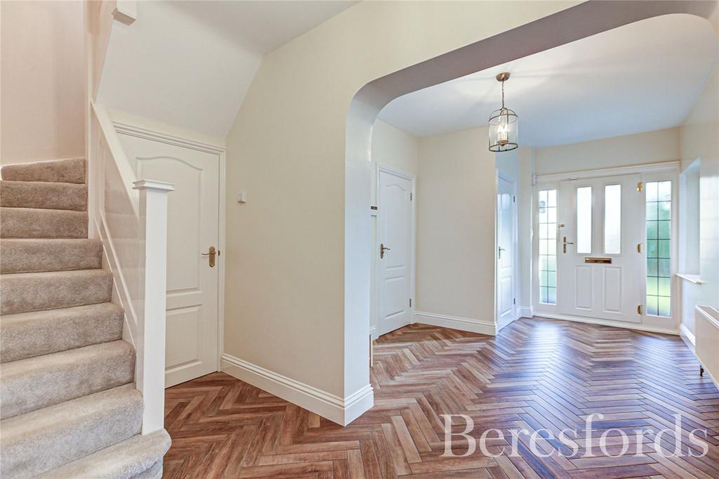 Park Avenue, Hutton, CM13 4 bed detached house for sale £1,350,000