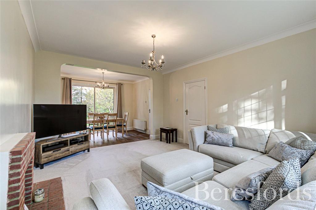 Park Avenue, Hutton, CM13 4 bed detached house for sale £1,350,000