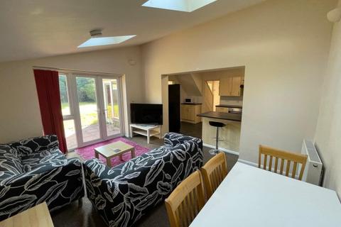 6 bedroom house share to rent, Randolph Close