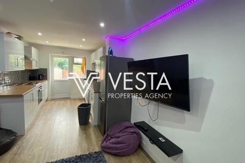 5 bedroom terraced house to rent, Knight Avenue, Coventry