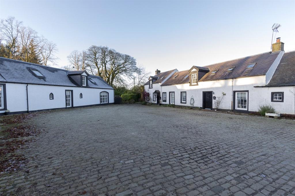 Gardeners Cottage, Auchengrange, Lochwinnoch, Renfrewshire, PA12 1 bed