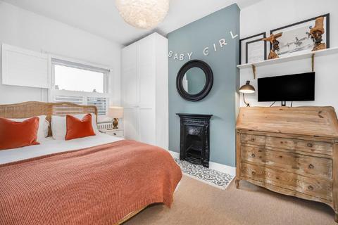 73 Bronson Road, London, SW20 8DZ