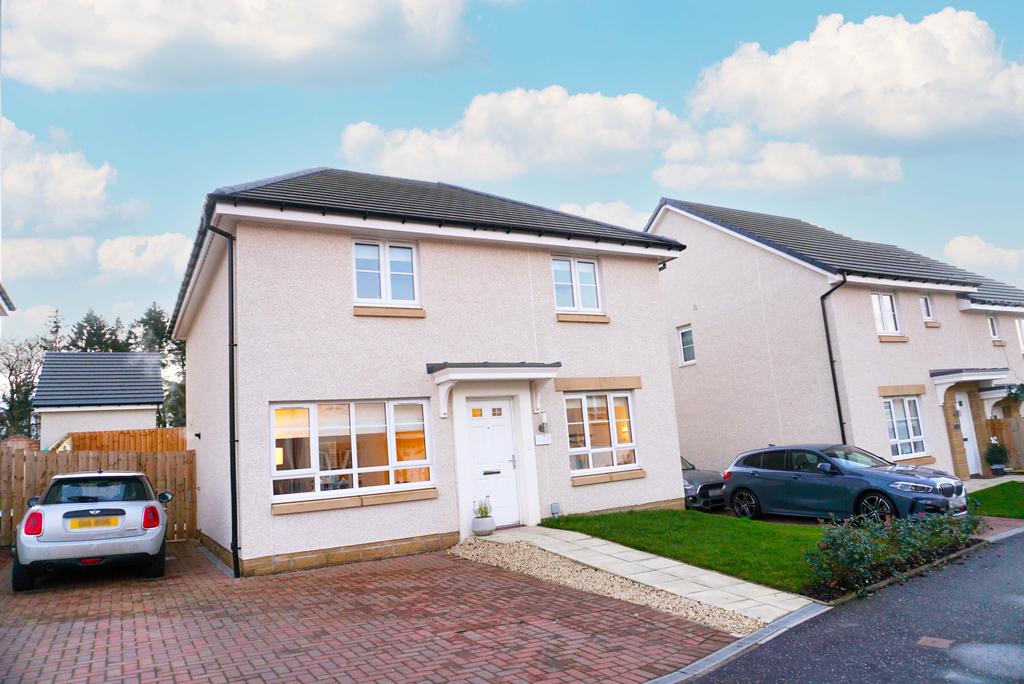 Drive, East Kilbride G74 4 bed detached villa £310,000