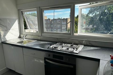 2 bedroom flat to rent, Blackbird Hill, Kingsbury