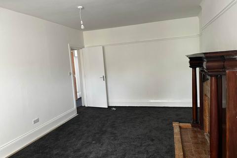 2 bedroom flat to rent, Blackbird Hill, Kingsbury