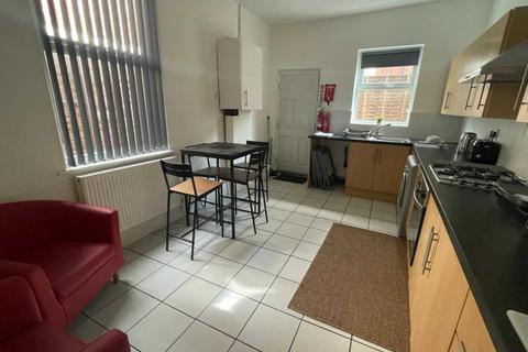 1 bedroom in a house share to rent, Thornycroft Road, Wavertree - 1 ROOM AVAILABLE - STUDENT ROOM