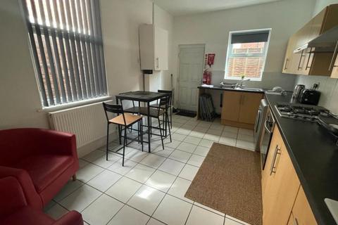 4 bedroom house share to rent, Thornycroft Road, Wavertree - STUDENTS/PROFESSIONALS