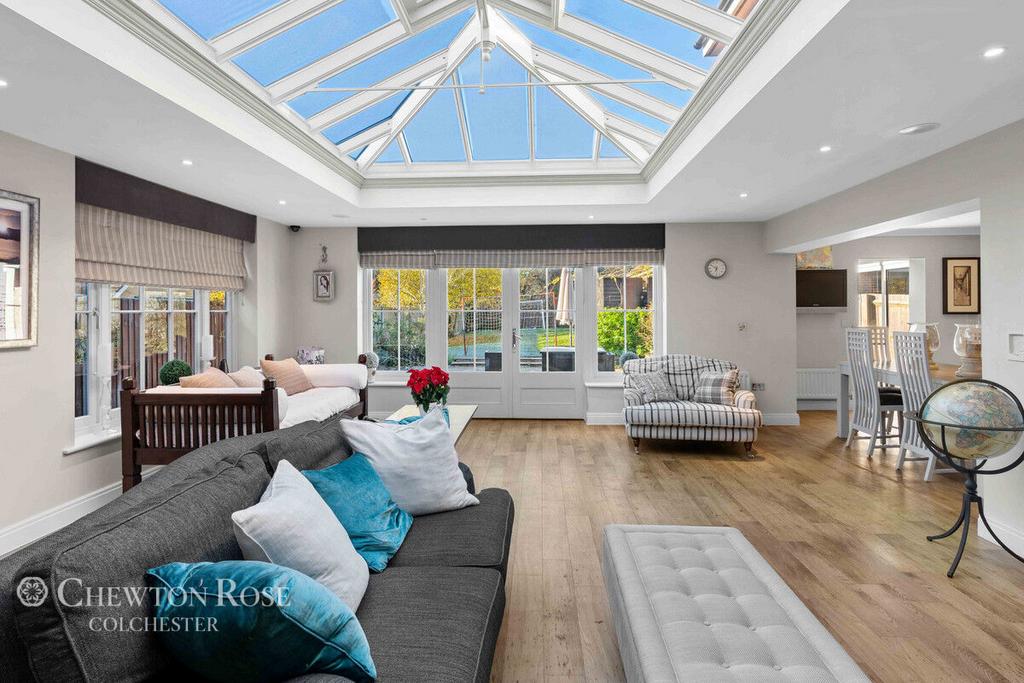Kelvedon Road, Wickham 5 bed detached house £1,050,000