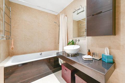 Garden Flat, 53 Belsize Park, London, NW3 4EE