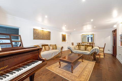Garden Flat, 53 Belsize Park, London, NW3 4EE
