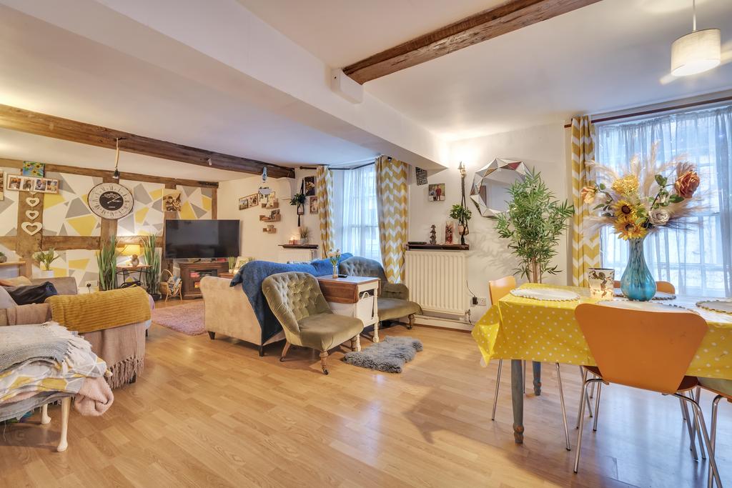 Living Dining Room   Maisonette