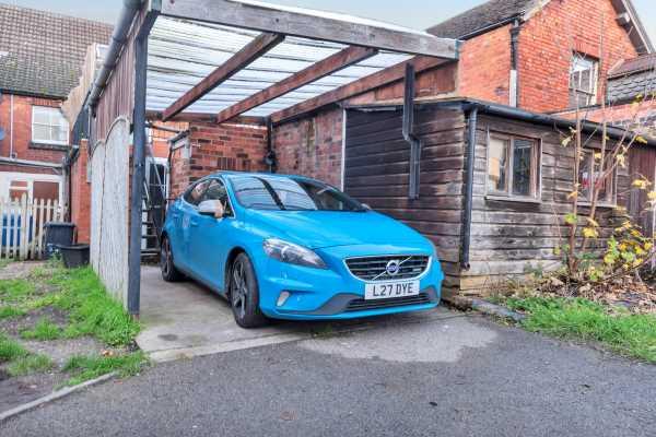 Car Port   Maisonette