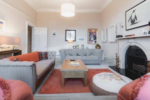 3 bedroom apartment to rent, Lancaster Terrace, Flat 1/1, Dowanhill, Glasgow, G12 0UT